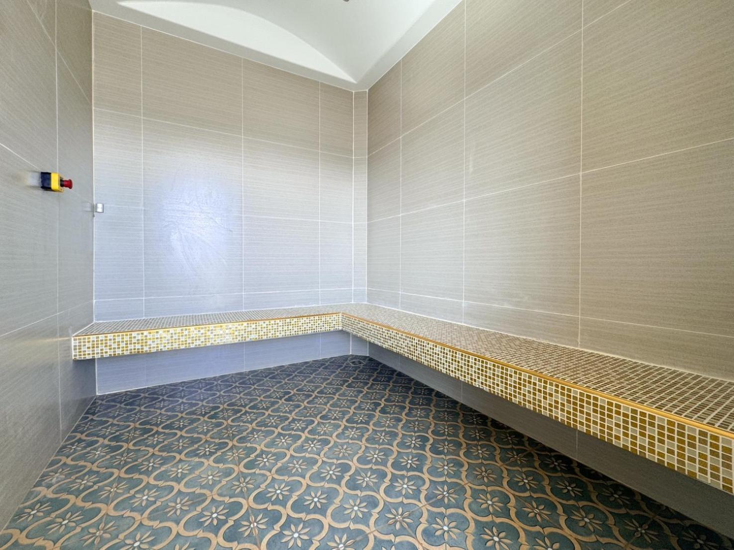Hotel Clarian